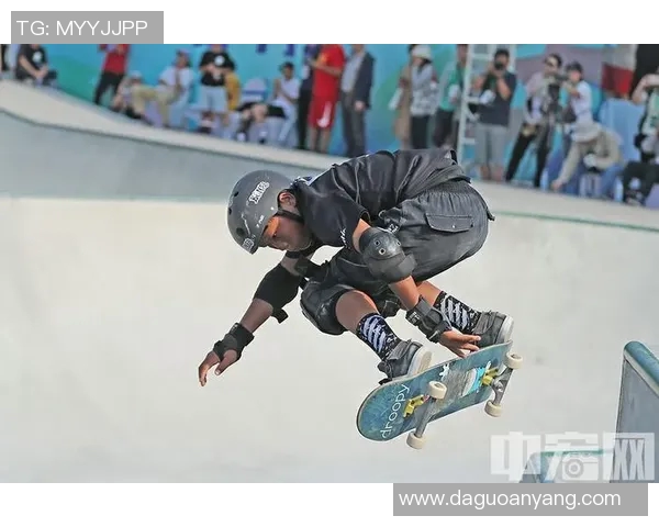 西安极限运动队在滑板精英赛中的战术分析与表现评估 西安极限运动队在滑板精英赛中的战术分析与表现评估